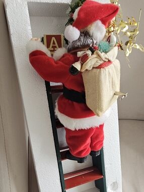 Vtg Traditional Musical Santa Climbing A Ladder With Toy Sack.Wind Up Music Box.
